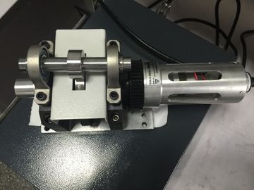 macchina senza cuciture di saldatura a ultrasuoni della ruota 800w che salda due 150g/m2 di pp materiali