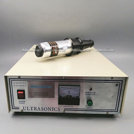 Generatore di ultrasuoni della saldatura con il trasduttore ultrasonico 15kHz 2600W e Sonotrode d'acciaio
