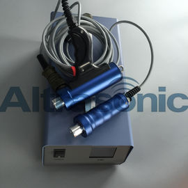Saldatrice di rivettamento ultrasonica automatica dell'ABS del PC dei pp per le parti interne automobilistiche